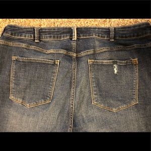 Size 22 Jean Crops